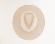 Load image into Gallery viewer, Dakota Triangle Crown