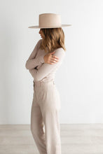 Load image into Gallery viewer, Dakota Triangle Crown