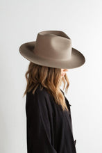 Load image into Gallery viewer, Zephyr Rancher