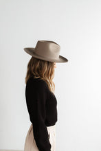 Load image into Gallery viewer, Zephyr Rancher