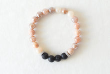 Load image into Gallery viewer, Drops of Gratitude Aromatherapy Bracelet
